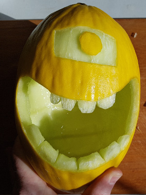 Eye peeled - Minion Melon - Dynamic Dad