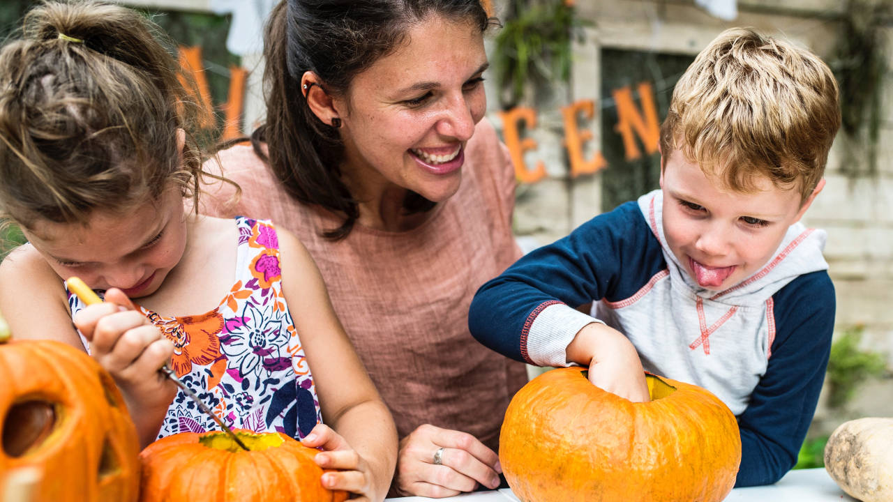 Halloween pumpkin carving essentials - dynamic dad