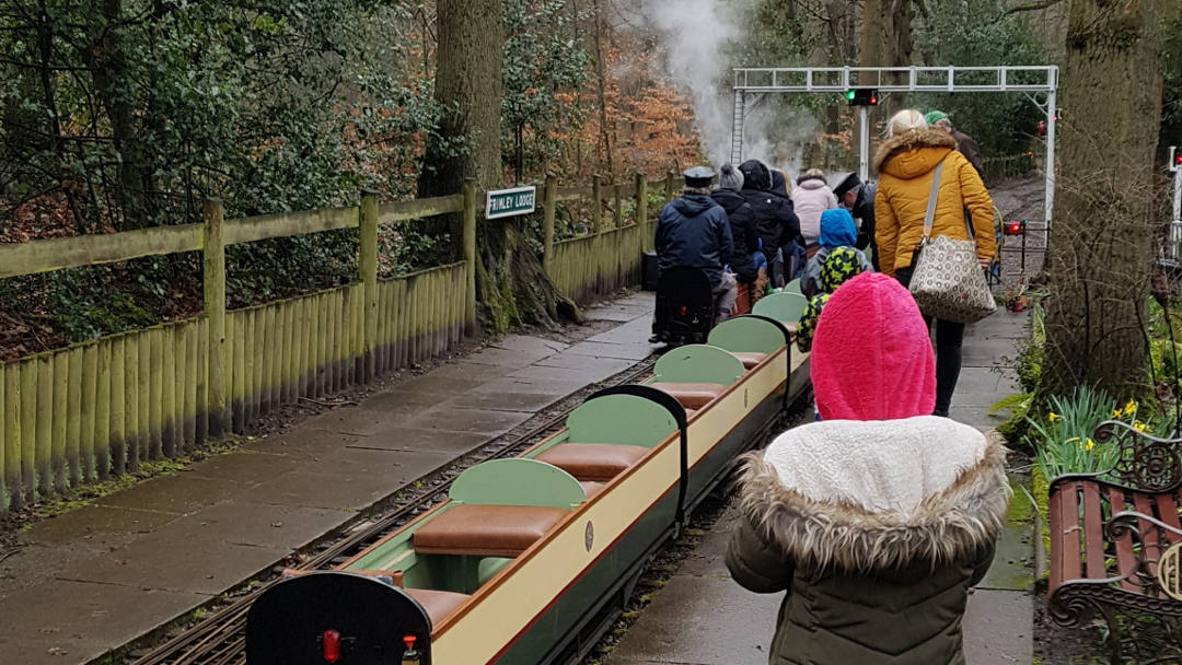 Frimley Lodge Miniature Railway Review Platform