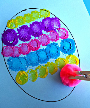 pom-pom-Easter egg painting